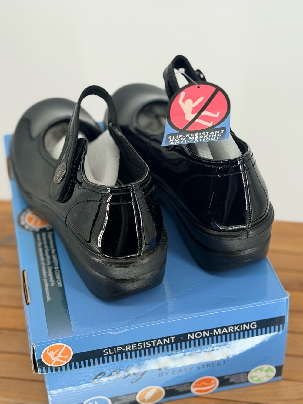 New EASY STREET WORKS BLACK PATENT LETSEE SIZE 9.5 WW - Picture 3 of 5